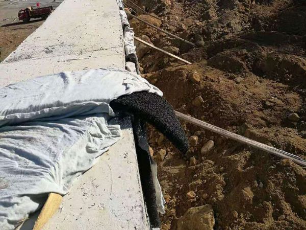 滲排水片材施工